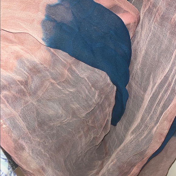 Elegant Blue and Pink Scarf - Picture 6 of 7